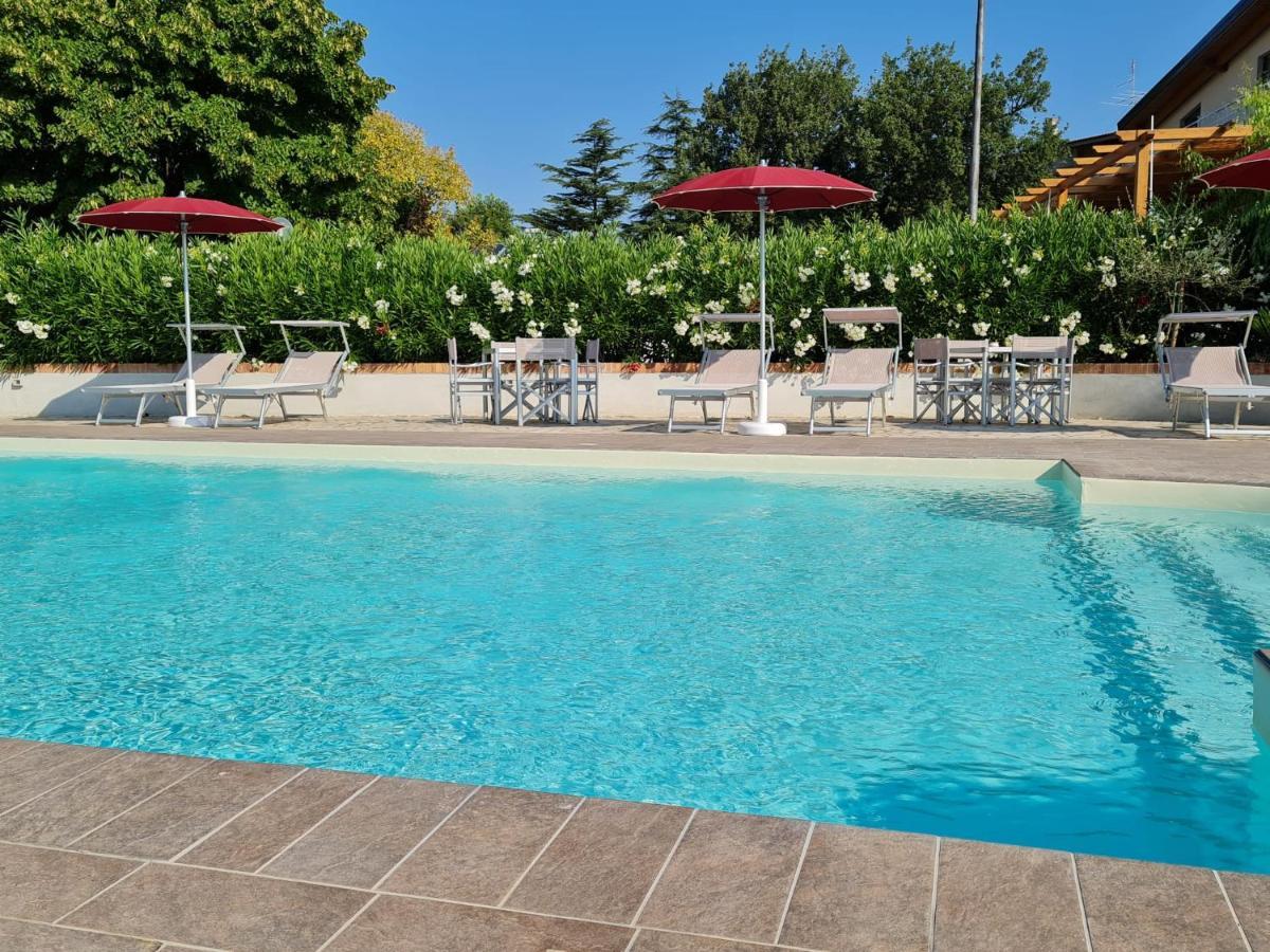 Le Bisceglie Pension Albanella Buitenkant foto